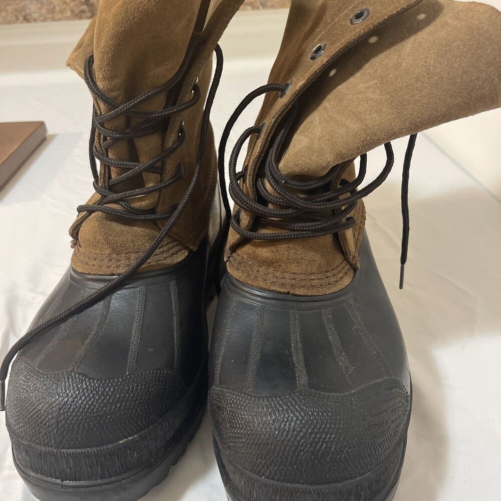 Men's Waterproof Boots By Kamik Nations Size 8 US Black & Brown